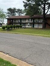 Cromwell Park Apartments in Memphis, TN - Building Photo - Building Photo
