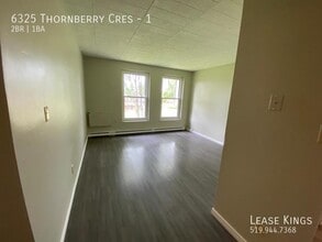 6325 Thornberry Crescent in Windsor, ON - Building Photo - Building Photo
