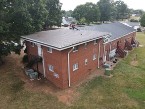 30 39th St NW in Hickory, NC - Building Photo - Building Photo