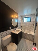 2000 Pacific Ave in Los Angeles, CA - Building Photo - Building Photo