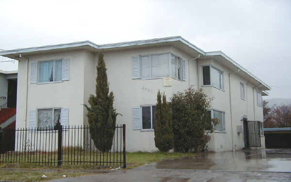 6920 Fresno St in Oakland, CA - Building Photo - Building Photo