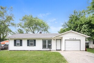 8302 42nd St in Indianapolis, IN - Building Photo
