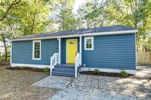 15909 Dockside Ct in Chester, VA - Building Photo