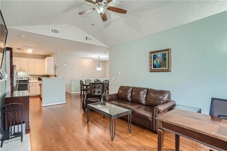 5103 Woodland Ln in Alpharetta, GA - Foto de edificio - Building Photo