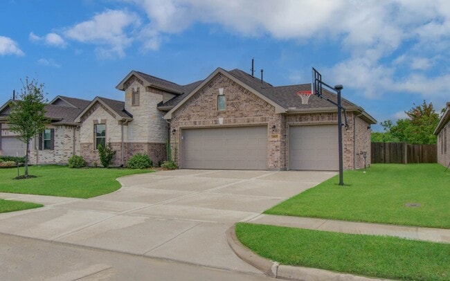 property at 4603 Bay Vista Dr