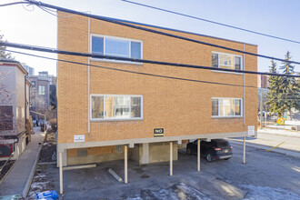 138 24th Ave SW in Calgary, AB - Building Photo - Building Photo