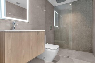 1325 Bay Dr in Miami Beach, FL - Building Photo - Building Photo