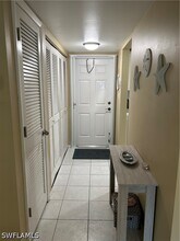 170 Turtle Lake Ct in Naples, FL - Building Photo - Building Photo