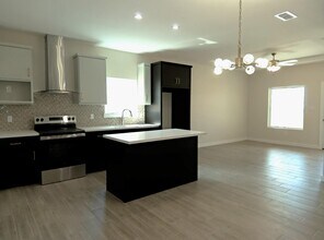 5928 Heather Loop in El Cenizo, TX - Building Photo - Building Photo