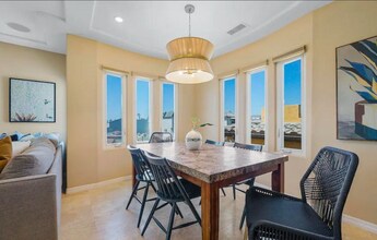 754 Devon Ct in San Diego, CA - Building Photo - Building Photo