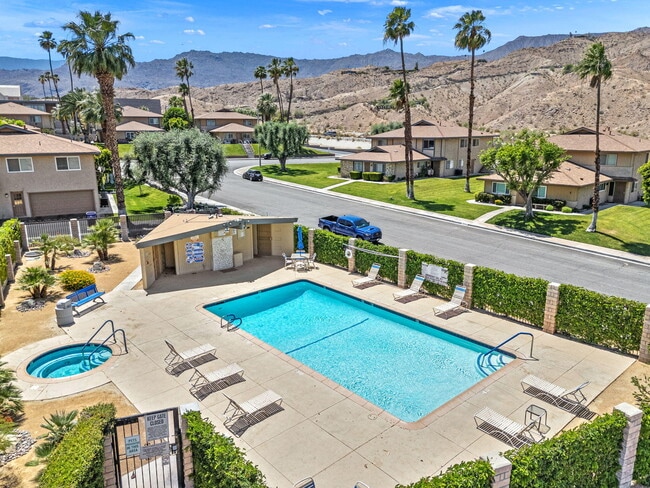 46869 CA-74 in Palm Desert, CA - Building Photo - Building Photo