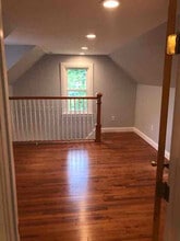 24 Harvard St in Uxbridge, MA - Foto de edificio - Building Photo