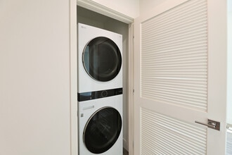 4000 Mont Clair Apartments in Los Angeles, CA - Building Photo - Building Photo