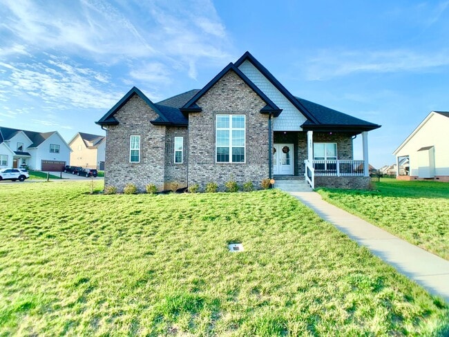 585 Dexter Dr in Clarksville, TN - Building Photo - Building Photo