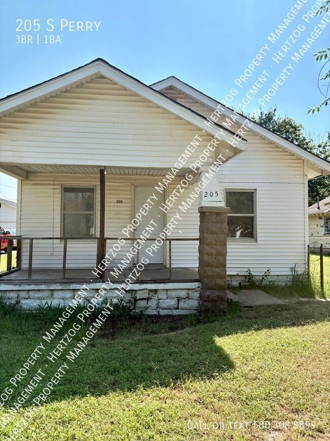 205 Perry St in Ponca City, OK - Foto de edificio - Building Photo
