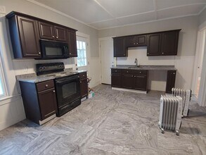 86 Bridge St in Agawam, MA - Building Photo - Building Photo