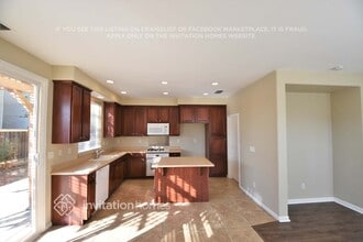16 Shadmoor Pl in Sacramento, CA - Building Photo - Building Photo