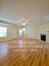 1104 Oatlands Park in Lexington, KY - Building Photo - Building Photo