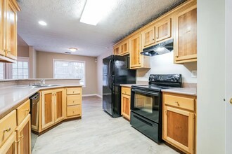 810 Tucker Trail in Loganville, GA - Building Photo - Building Photo