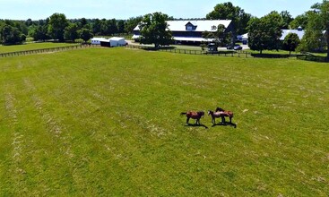 2399 Long Valley Ln in Lexington, KY - Building Photo - Building Photo