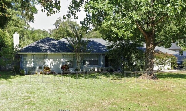 property at 360 Vincent Dr