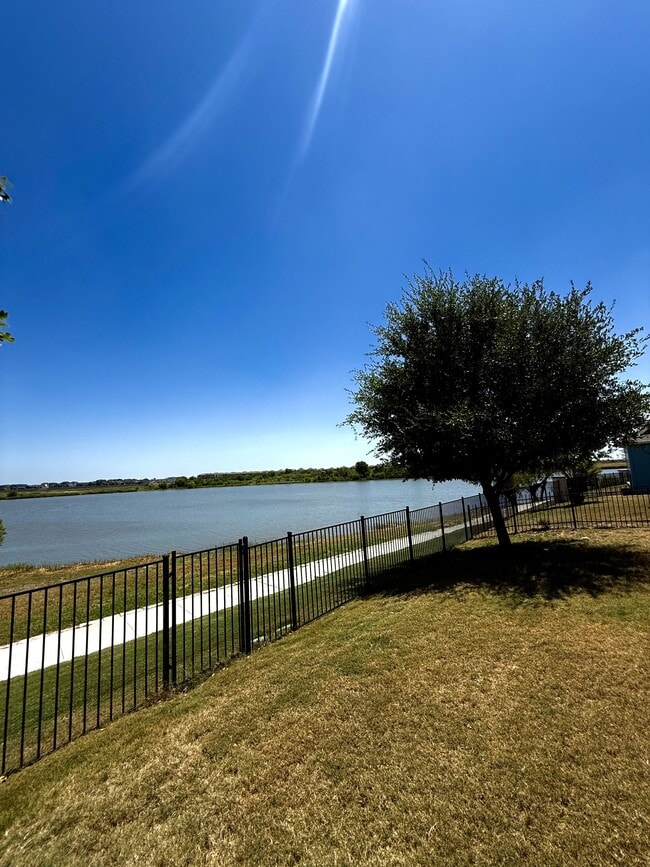 property at 3017 Settlement Dr