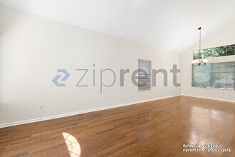 5607 Blackrock Rd in Rocklin, CA - Foto de edificio - Building Photo