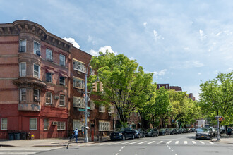 683 Bedford Ave in Brooklyn, NY - Building Photo - Building Photo