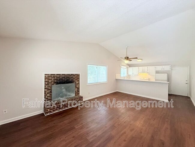 475 Cedar Lake Rd in Chapel Hill, NC - Building Photo - Building Photo