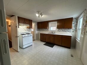 126 Lowell St in Peabody, MA - Building Photo - Building Photo