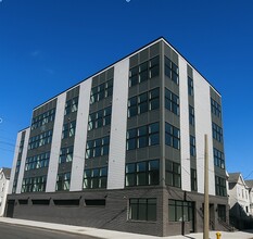 168 Emmet St in Newark, NJ - Building Photo - Building Photo