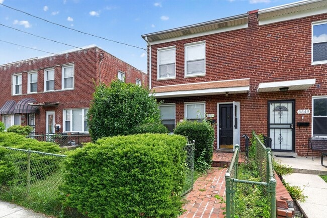 property at 5551 Chillum Pl NE