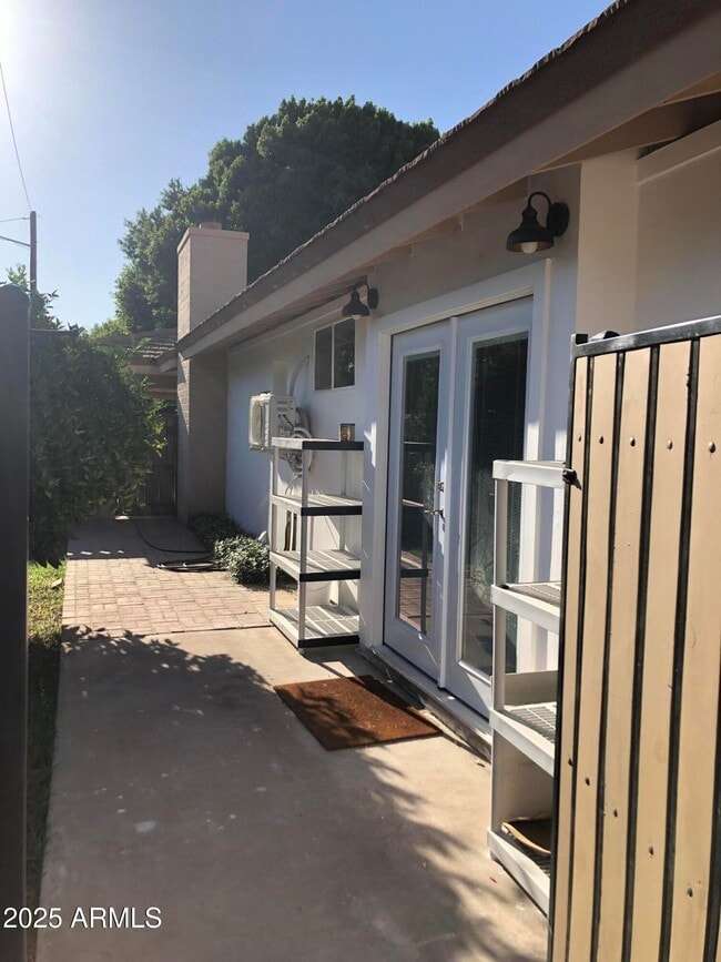 property at 2004 S La Corta Dr