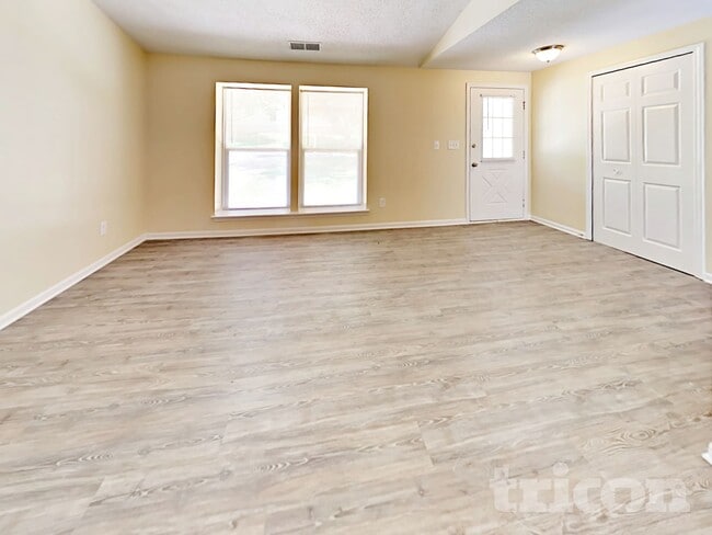 7317 Bluff Wood Cove in Charlotte, NC - Foto de edificio - Building Photo