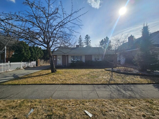 property at 734 E 36th Ave