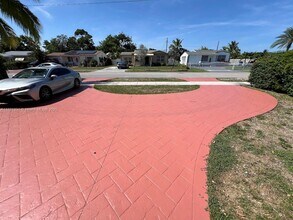 2510 Wiley St in Hollywood, FL - Building Photo - Building Photo