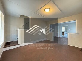 515 Mertland Ave in Dayton, OH - Building Photo