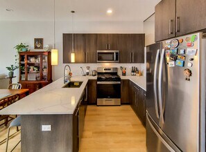 2924 W Medill Ave in Chicago, IL - Building Photo - Building Photo