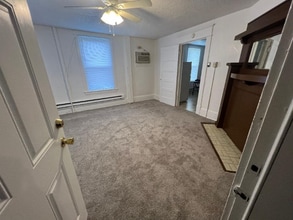 1412 Moorman Ave NW in Roanoke, VA - Foto de edificio - Building Photo