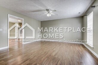 5170 Hickory Hollow Pkwy in Nashville, TN - Foto de edificio - Building Photo