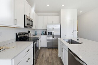 930 Thinleaf Ln in Elizabeth, CO - Foto de edificio - Building Photo