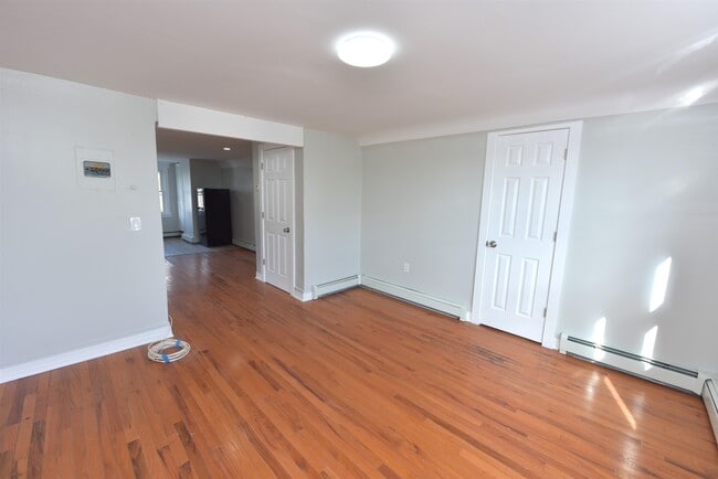 173 Watson Ave in West Orange, NJ - Building Photo - Building Photo