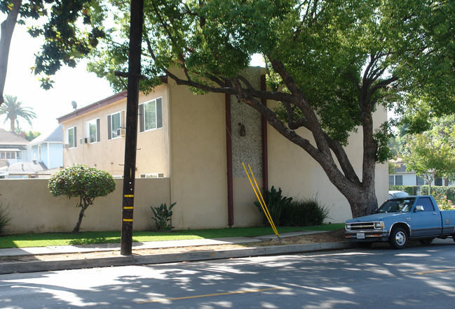 632 N Raymond Ave in Pasadena, CA - Building Photo - Building Photo