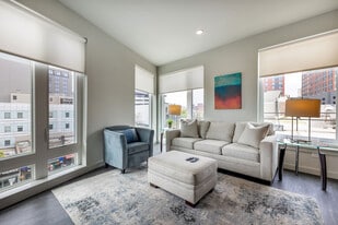 51 S Broadway in White Plains, NY - Building Photo