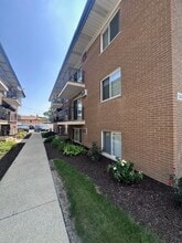 11635 S Pulaski Rd in Alsip, IL - Building Photo - Building Photo