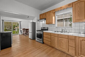 1635 McCollum St in Los Angeles, CA - Building Photo - Building Photo