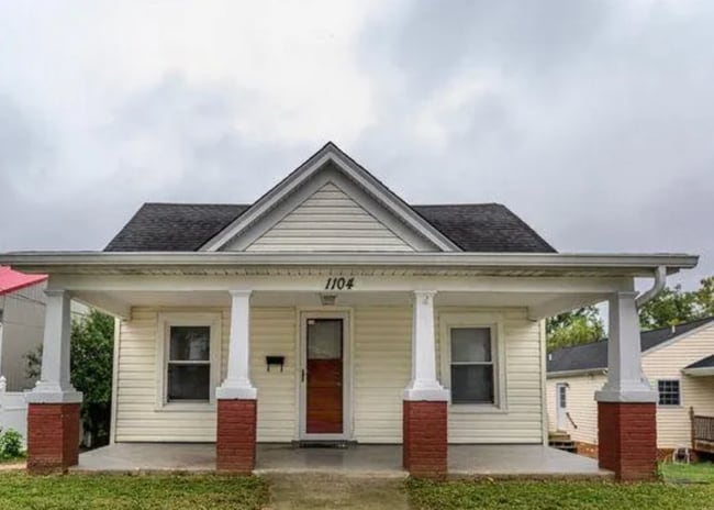 property at 1104 Tolleys Ln