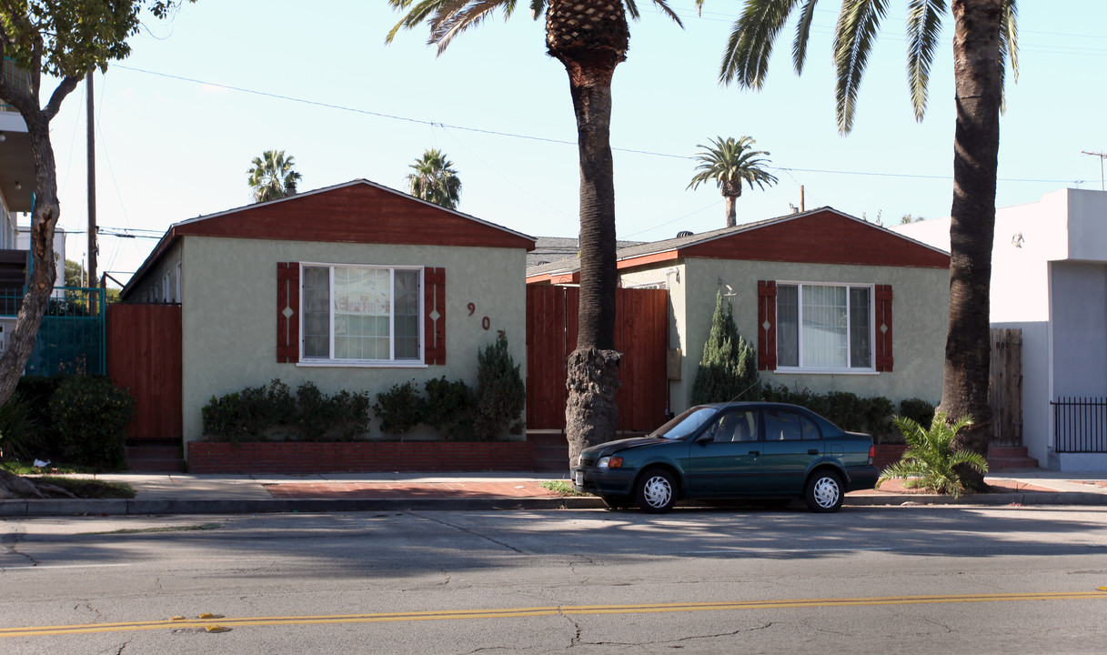 903 Redondo Ave in Long Beach, CA - Building Photo