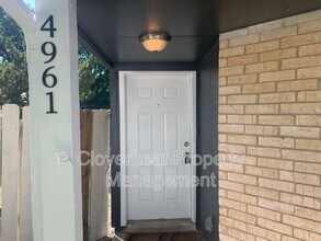 4961 Champlain Dr in San Antonio, TX - Building Photo - Building Photo