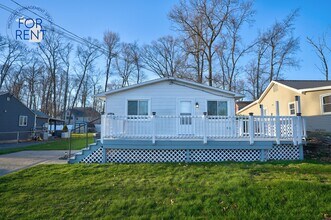 7500 Haviland Beach Dr in Linden, MI - Building Photo - Building Photo